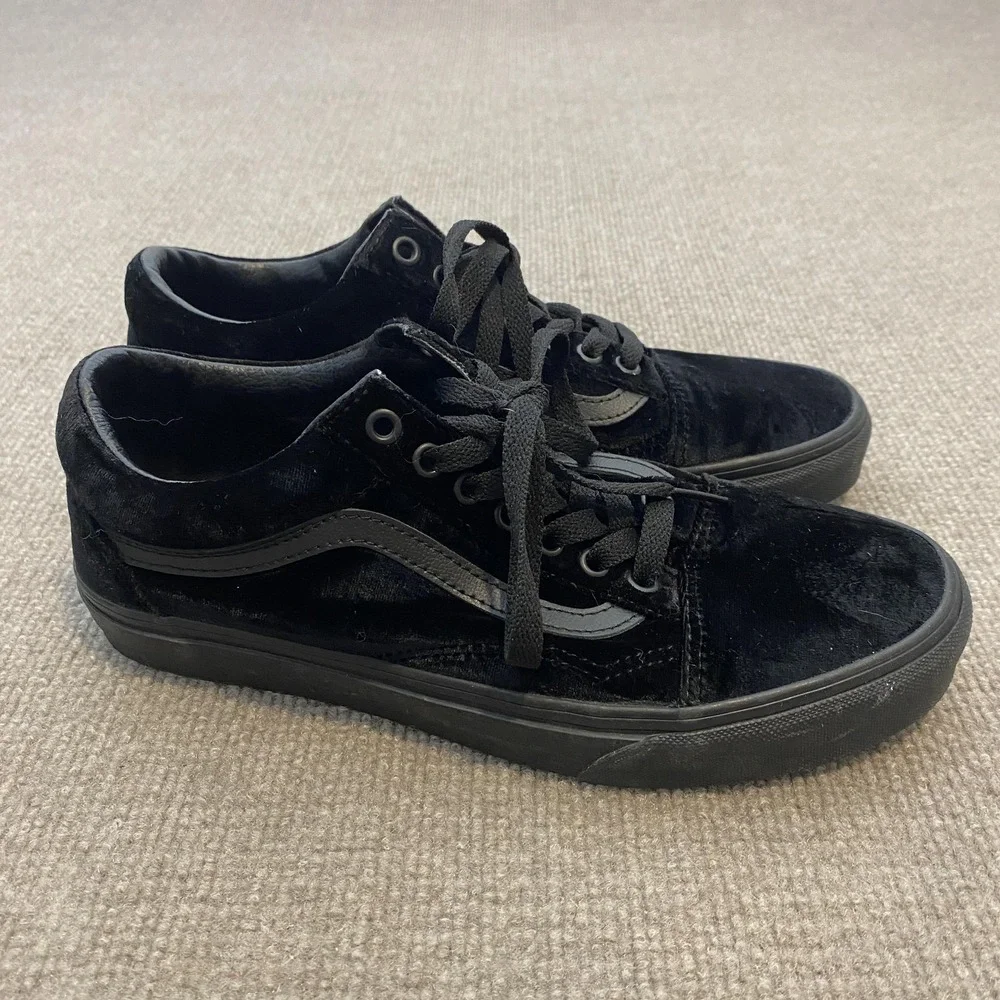 Vans Old Skool Shoes Mens 7.5 Womens 9 Black Velvet Low Top Skate Sneakers